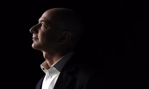 Jeff Bezos – “ga doanh nhan thong minh nhat the gioi”