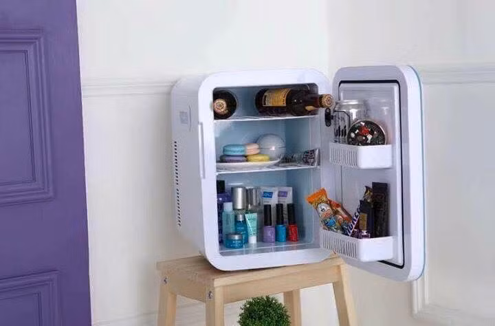 Tuy nhiên, sau khi sử dụng, một số người chán nản vì thực tế độ làm mát khác xa với lời quảng cáo. Theo những người bán hàng, hầu hết sản phẩm này có xuất xứ từ Trung Quốc. Ảnh: Facebook.