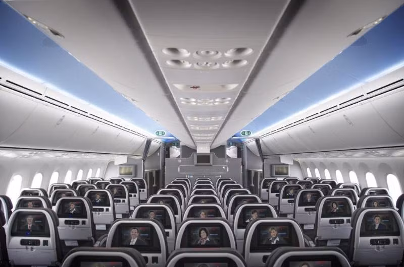 Hãng hàng không American Airlines cung cấp vé cho các hạng ghế: hạng nhất, hạng thương gia và hạng phổ thông. Ảnh: Skift.