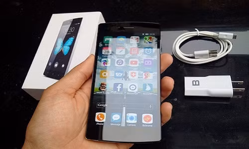 Nguoi dung Bphone doi dau noi gi ve “bom tan” luc ay?-Hinh-3