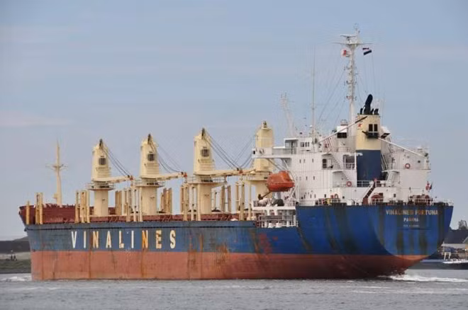 Vinalines Trader được Tổng công ty Hàng hải Việt Nam mua vào ngày 24/9/2010 với giá hơn 541,3 tỷ đồng. Sau đó giao cho Công ty Vận tải biển Vinalines quản lý và khai thác. Ảnh: Báo Đấu thầu
