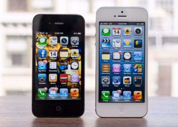 Dù là iPhone cũ thì bạn cũng cần kiểm tra đến yếu tố hình thức, đặc biệt là 4 góc viền của sản phẩm. Máy có nhiều vết xước, bị bóp méo do rơi hay va chạm cũng dẫn đến linh kiện bên trong bị hư hại. Ảnh: Business 2 Community.