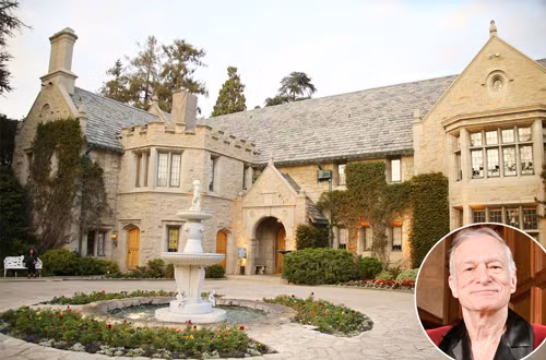 Năm 2016, Hugh Hefner bán ngôi biệt thự xa hoa với giá 200 triệu USD nhưng ông chỉ nhận 100 USD. Theo thỏa thuận, ông vẫn được sống tại đây cho đến khi qua đời. Ảnh: Thesun.