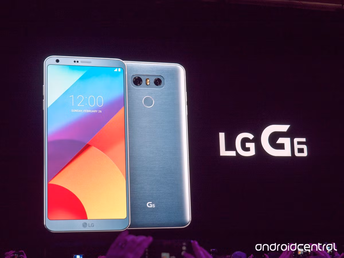 Cũng như LG G5, LG G6 sở hữu camera kép ở mặt sau nhưng trang bị cảm biến 13MP cho mỗi camera, trong đó có một ống kính 125 độ, rộng hơn so tầm nhìn con người. Ảnh: Androidcentral.