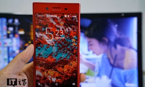 Lo anh mau do cua Sony Xperia XZ Premium