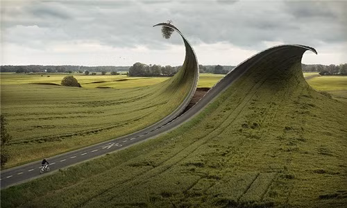 Bức ảnh photoshop siêu thực vô cùng ấn tượng cho thấy óc sáng tạo vô biên của con người. Ảnh: Printest.