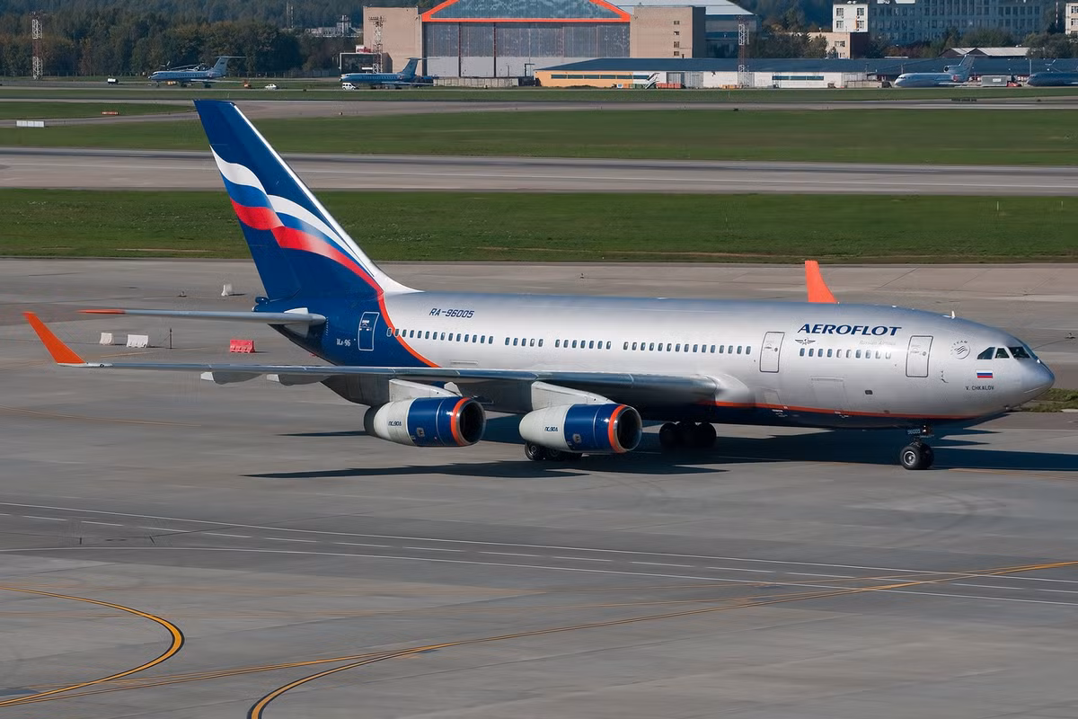 Aeroflot là hãng vận chuyển hàng không lớn nhất nước Nga. Aeroflot ra đời năm 1932 thông qua sự hợp tác của ba hãng Dobrolet Airlines, Zakavia và Ukrvozdukhput. Hãng có trụ sở tại Moskva và điều hành các tuyến bay chở khách nội địa và quốc tế tới gần 90 thành phố tại 47 quốc gia. Ảnh: Wiki.