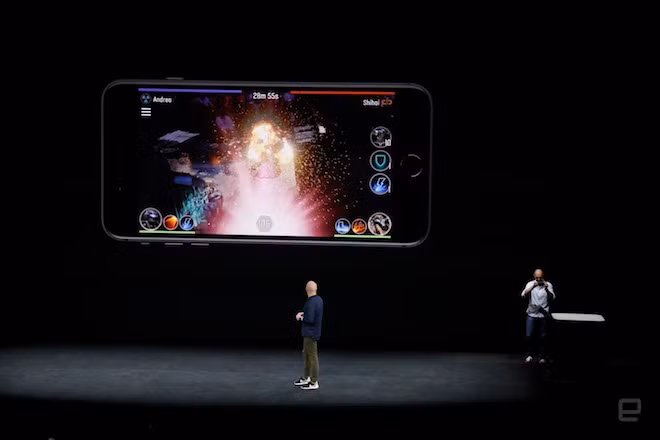 Ngoài ra, bộ đôi iPhone 8 còn hỗ trợ thực tế ảo phục vụ các game thủ chơi game và giải trí cực đã. Ảnh: Youtube.