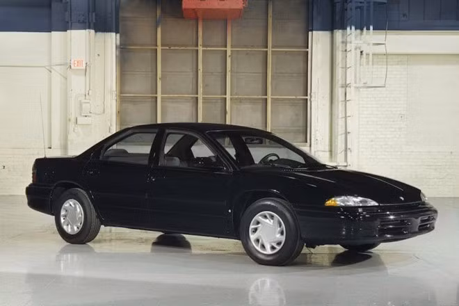 Trong thập niên 90, Chrysler đã vươn lên mạnh mẽ nhờ doanh số bán hàng từ phân khúc xe bán tải cỡ nhỏ. Dodge – thương hiệu bán chạy nhất của tập đoàn đã cho ra đời chiếc bán tải Ram trong giai đoạn 1993 đến 2004. Mẫu xe này được quảng cáo là “chiếc Dodge hoàn toàn mới”.
