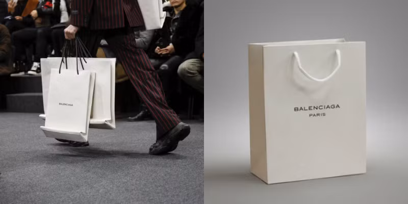 Có người cho rằng Balenciaga đang làm nên ‘trò đùa tạo hóa’ khi ra mắt túi xách như đồ miễn phí trong siêu thị với giá nghìn USD. Ảnh: Pose.