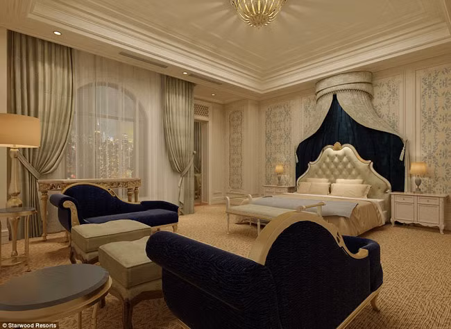 Trong Castle Hotel còn có một Spa riêng rộng tới 2000 m2, các phòng trị liệu đều được thiết kế hướng tầm nhìn ra biển.