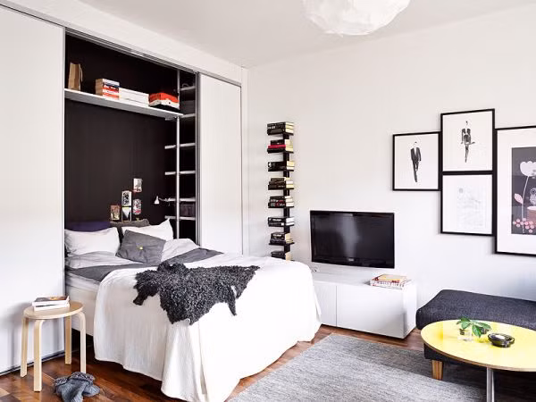 Nếu bạn cho rằng căn hộ 25m2 chỉ đủ kê một chiếc giường, một chiếc bàn nhỏ hay vài món đồ cơ bản cho cuộc sống tạm thì chắc chắn bạn sẽ bất ngờ khi ngắm căn hộ quá tiện nghi này.