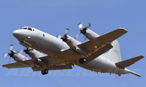 Đặc biệt, Không quân Hoàng gia Australia cũng đã chính thức triển khai máy bay tuần tra săn ngầm AP-3C Orion tham gia tìm kiếm máy bay Air Asia. Đây là loại máy bay được thiết kế để đảm trách các nhiệm vụ tác chiến trên biển. Nó được trang bị hàng loạt khí tài hiện đại (radar, cảm biến) có thể phát hiện vật thể cả trên và dưới mặt nước.