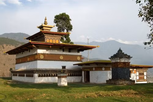 Tu viện Chimi Lhakhang, nơi lưu giữ chiếc “của quý” được cho là giúp các cặp vô sinh tìm lại khả năng sinh sản.