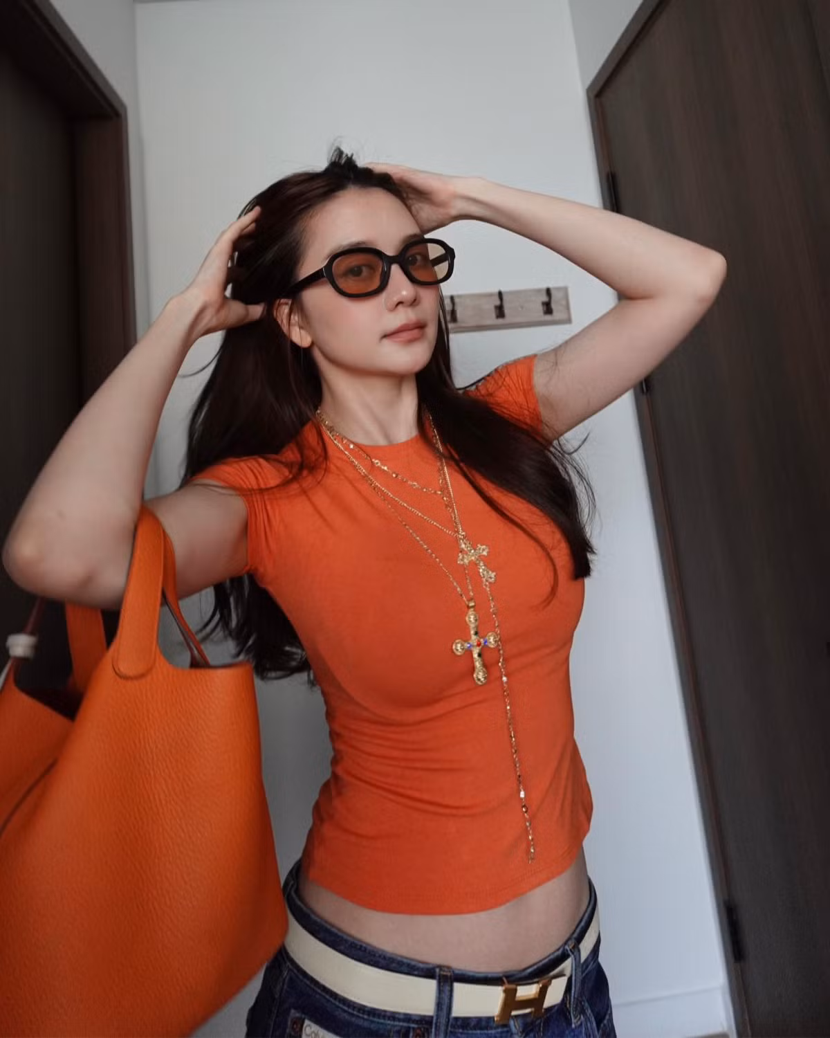 Không chỉ nổi bật với nhan sắc và phong cách thời trang, Thiều Bảo Trang còn được biết đến như một ca sĩ có giọng hát ngọt ngào, tràn đầy cảm xúc. Tuy nhiên sự nghiệp ca nhạc của cô nàng không quá nổi bật.