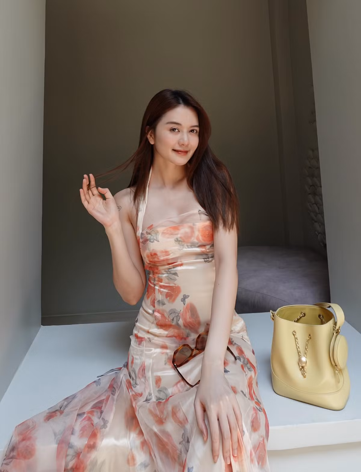 Cô nàng không chỉ sở hữu khuôn mặt thanh tú, nét đẹp thanh thoát mà còn ghi điểm bởi dáng nuột nà đáng mơ ước.