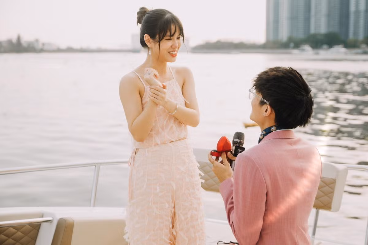 Tizi và Đích Lép vốn là cặp đôi nổi tiếng trong lĩnh vực sáng tạo nội dung về tình yêu, tâm lý và giới tính cho người trẻ.