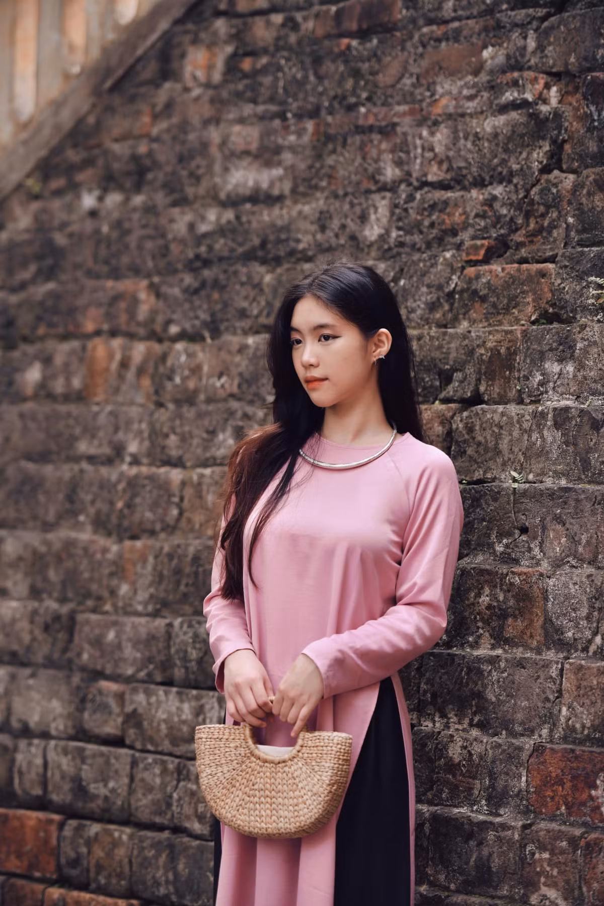 Với nhan sắc xinh đẹp, học thức nổi bật, Châu Anh được nhiều người hâm mộ kỳ vọng sẽ đạt được danh hiệu cao trên đấu trường nhan sắc Hoa hậu Việt Nam 2024.