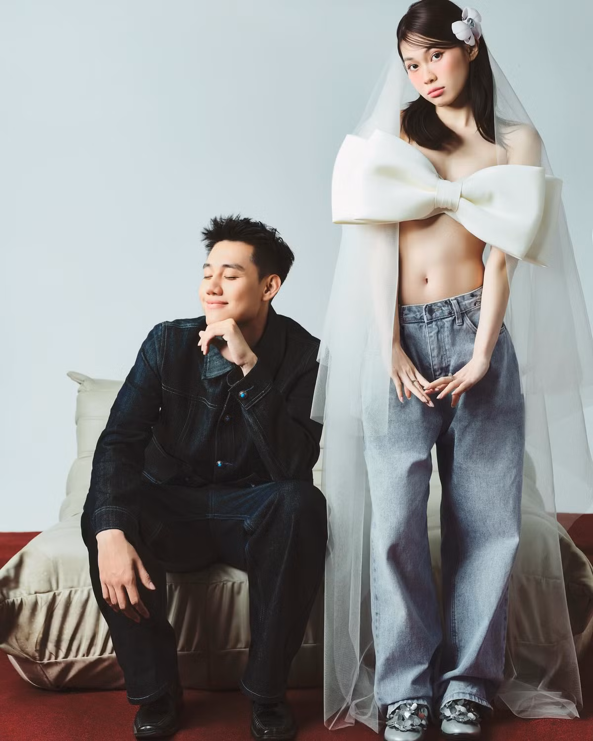 Ly Phạm (sinh năm 2001) là một TikToker, người có sức ảnh hưởng trên mạng xã hội.