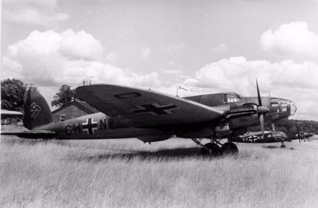 He-111 được miêu tả như là "một con sói đội lốt cừu" vì ban đầu Heinkel thực hiện dự án phát triển dưới danh nghĩa là tạo ra máy bay vận tải cho Không quân Đức. Nguồn ảnh: WHO