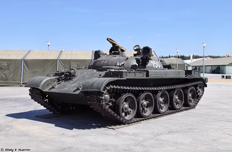 Quá trình phát triển mẫu xe tăng đặc biệt này được triển khai từ năm 1957 tới tận năm 1968. OKB Uralvagonzavod đã chọn khung gầm cơ sở xe tăng T-62 để phát triển Object 150.