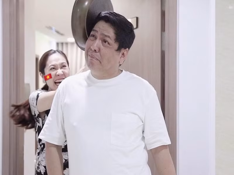 Đức Thịnh có những biểu cảm khó đỡ bên Thanh Thúy.