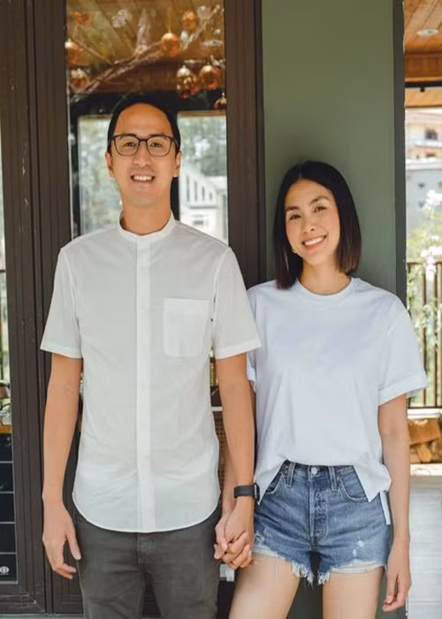 10 năm bên nhau, vợ chồng Tăng Thanh Hà nhiều lần thể hiện tình cảm dành cho nhau.