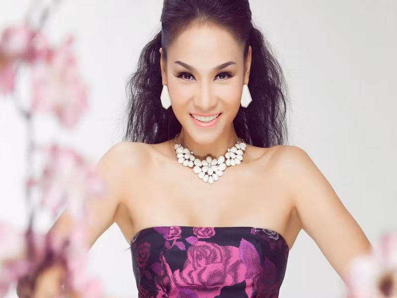 Chia sẻ trong Cuộc hẹn cuối tuần, Thu Minh kể, ngay từ bé, cô đã máu kiếm tiền. “Mẹ tôi bán bánh mì, bố lương công nhân viên chức, gia đình ở căn bé nên thấy bố mẹ vất vả thương nên muốn kiếm tiền”, Thu Minh chia sẻ. Ảnh: FBNV