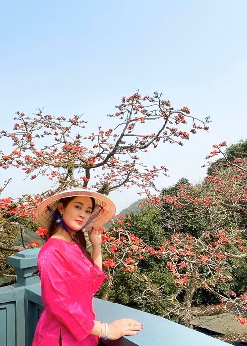 Không chỉ xinh đẹp, Minh Nguyệt còn đảm đang và khéo vun vén gia đình.