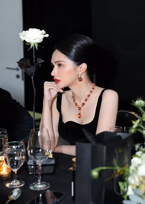 Hương Giang nhấn mạnh chuyện chia tay diễn ra nhẹ nhàng. Nữ ca sĩ còn cho biết, là một người bạn, cô muốn bảo vệ Matt Liu khỏi những đồn đoán tiêu cực. Ảnh: FBNV