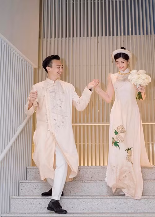 Ông xã Ngân Anh là MC, biên tập viên của Đài truyền hình TP.HCM. Anh sinh năm 1990, hơn Ngân Anh 5 tuổi. Ảnh: FBNV