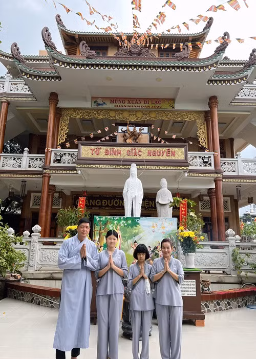 Là con gái của Bình Minh, An Nhiên và An Như nhận được sự quan tâm của nhiều khán giả ngay từ khi còn nhỏ.