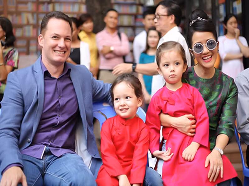 Sau 8 năm mặn nồng, Hồng Nhung ly hôn doanh nhân Kevin. Lý do chia tay được người trong cuộc giữ kín. Sau biến cố ly hôn, Hồng Nhung lẫn chồng cũ đều tìm được hạnh phúc mới. Ảnh: FBNV