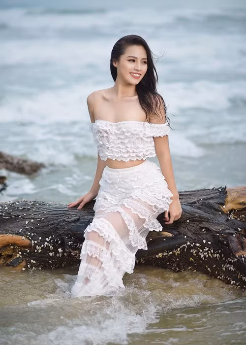 Người đẹp đang công tác tại ban Thể thao của Đài Truyền hình Việt Nam (VTV).