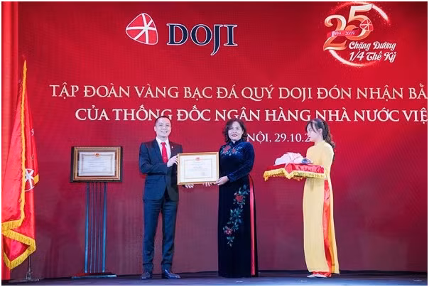 Le ky niem 25 nam thanh lap TD vang bac da quy Doji, nhan huan chuong lao dong hang nhat-Hinh-6
