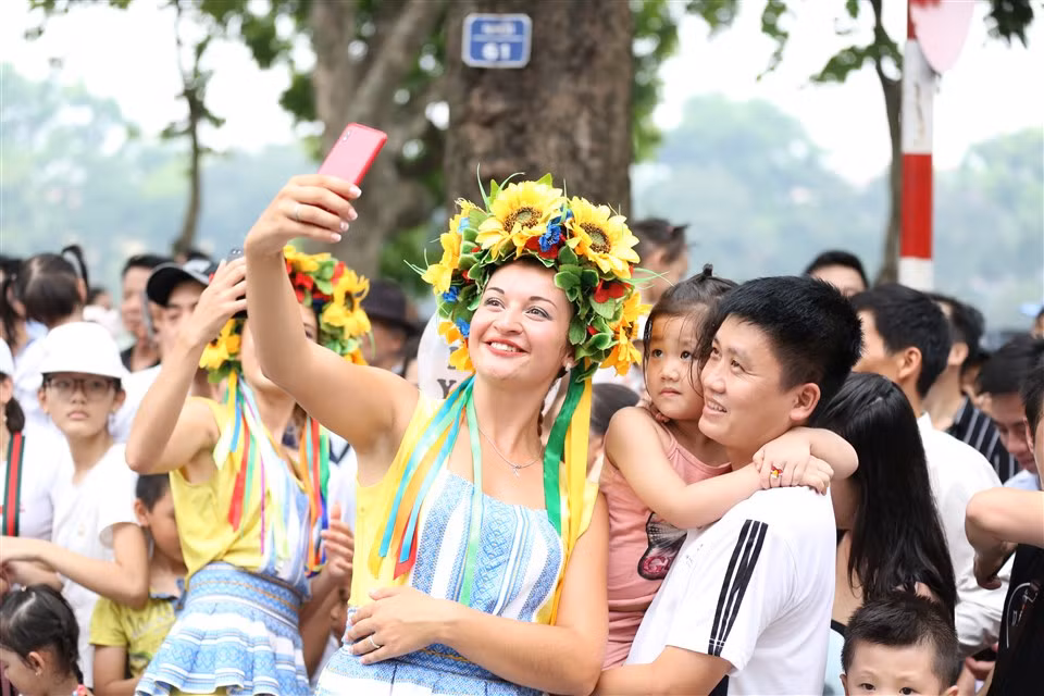 Cuoi tuan nay, Ha Noi lai tung bung voi carnival quanh Ho Guom-Hinh-4