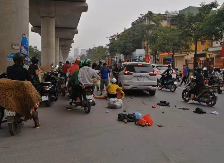 O to dam lien hoan khien 3 phu nu bi thuong, nhieu phuong tien hu hong