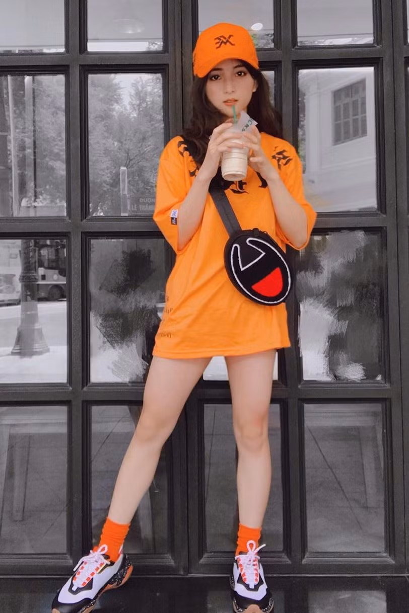 Hot girl truong Luat duoc nhan xet giong idol Han Quoc-Hinh-7