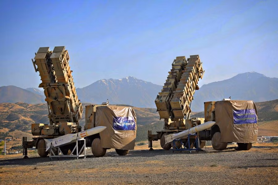 Iran bi mat ban UAV va phong khong tri gia 500 trieu USD cho ai?