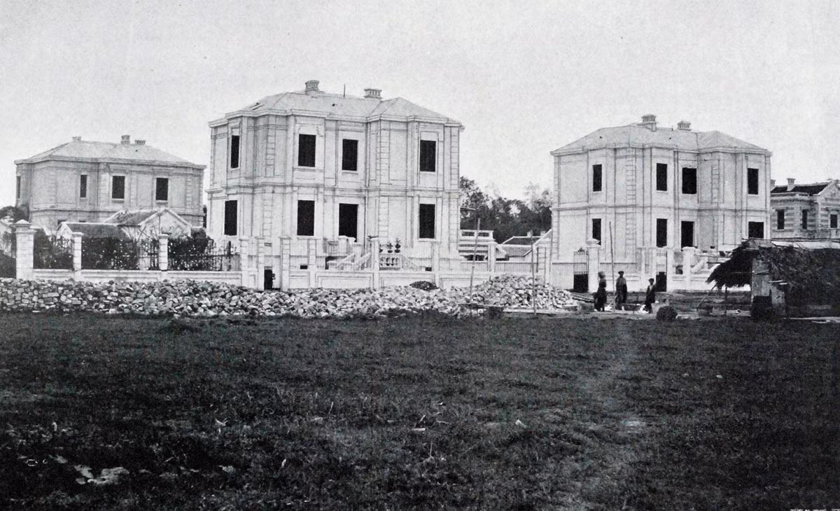 Các khu nhà do anh em Debeaux xây dựng ở Hà Nội.