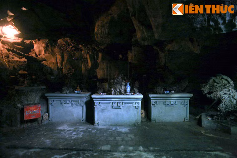 Phong cảnh nên thơ, đặc sắc của núi Cấm đã từng làm nao lòng bao mặc khách tao nhân để làm nên sự lưu luyến bằng những bài thơ hay để lại cho đời.