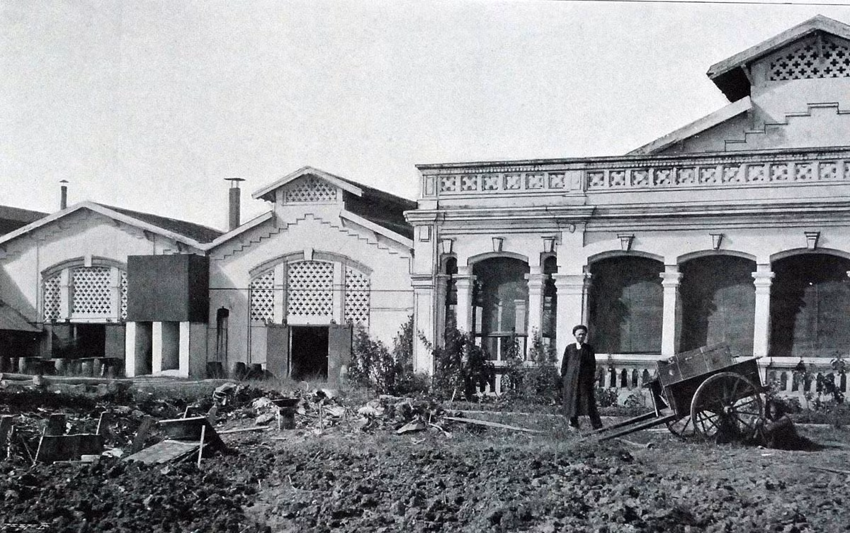 Nhà máy sản xuất diêm Hà Nội.