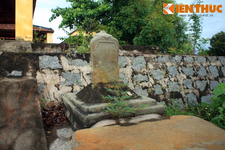 Theo sử Chăm, vua Pô Klông - Mơh Nai tên thật là Pômưhata lên ngôi vào năm 1622, đến năm 1627 ông nhường ngôi cho con rể của mình là Pô Klông Gahul. Vua Pô Klông - Mơh Nai đã có nhiều đóng góp trong việc xây dựng hệ thống thủy lợi, nhất là xây dựng các con đập thủy lợi.
