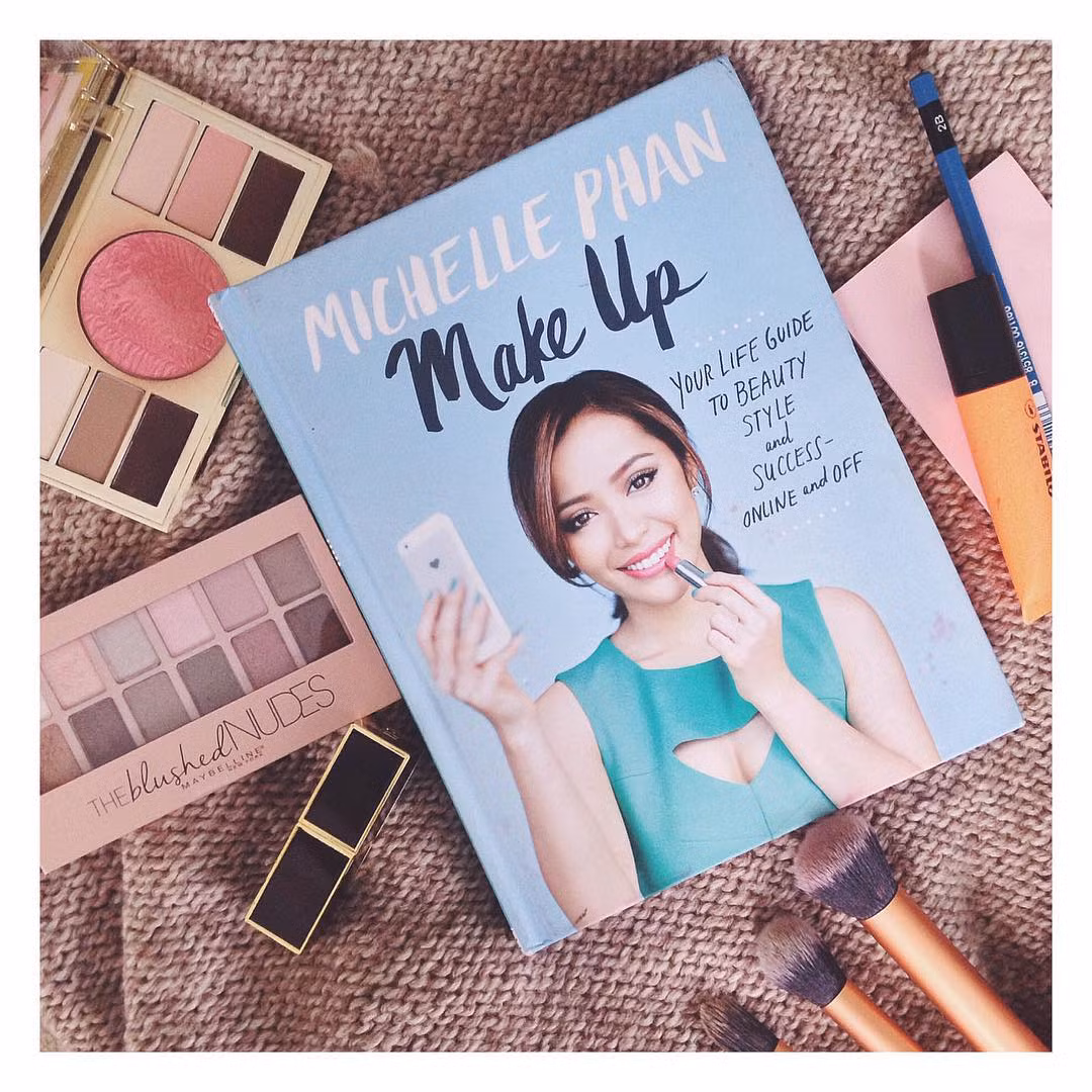Make up cũng là thứ Bella cực kỳ hứng thú. Những bí kíp trang điểm đã giúp người đẹp gốc Việt luôn tỏa sáng ở mọi góc nhìn. 