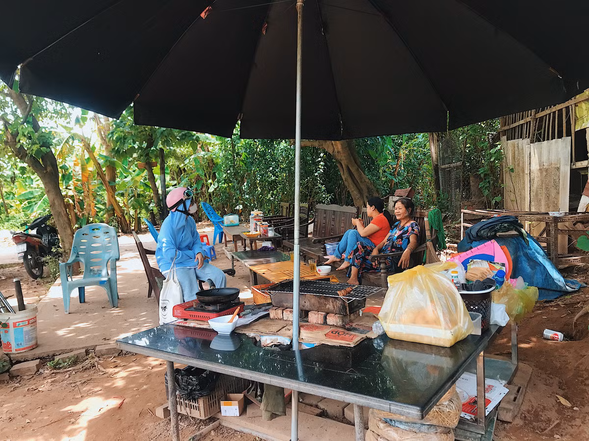 Người đang dần trở lại nhịp sống thường nhật.