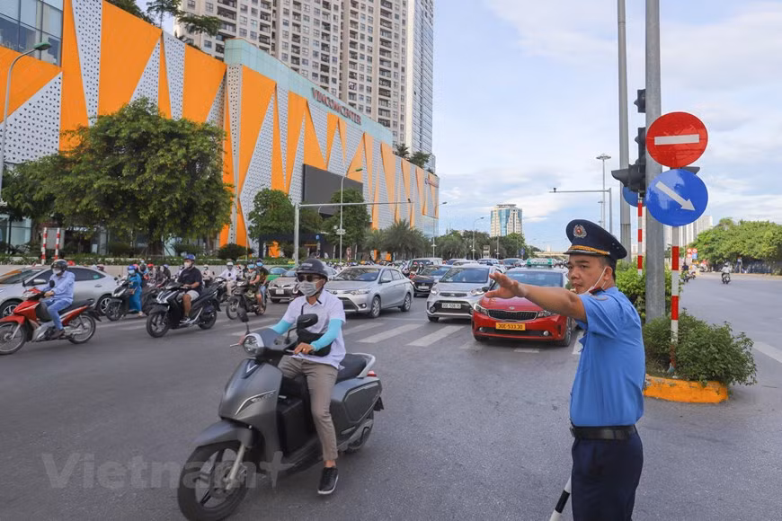 Tuy vậy rất nhiều người tham gia giao thông vẫn cố tình rẽ trái.