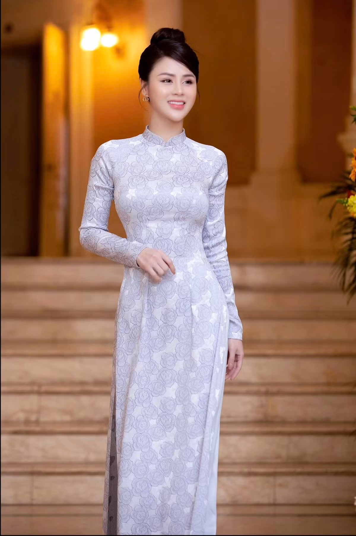 Luong Thu Trang gay 