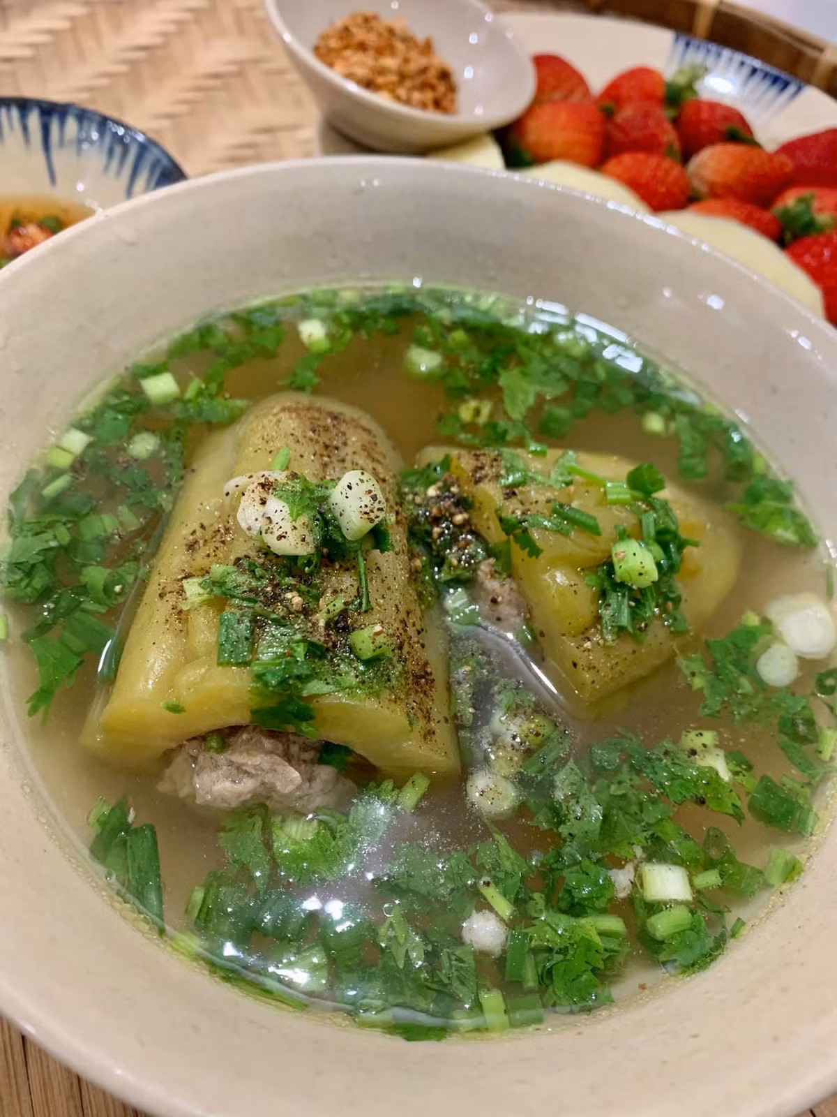 Muop dang nau cung thit vit- mon ngon la, giai nhiet cho mua he-Hinh-2