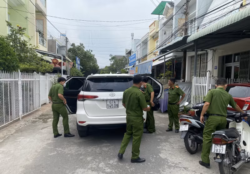Phó Chánh Thanh tra tỉnh An Giang cùng 8 bị can bị bắt về tội “Tham ô tài sản” Pho Chanh Thanh tra tinh An Giang cung 8 bi can bi bat ve toi “Tham o tai san”