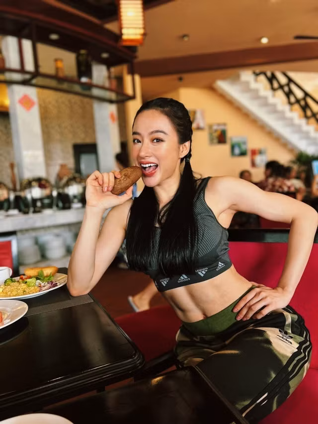 Angela Phuong Trinh: Doc than nhung khong cam thay buon-Hinh-2
